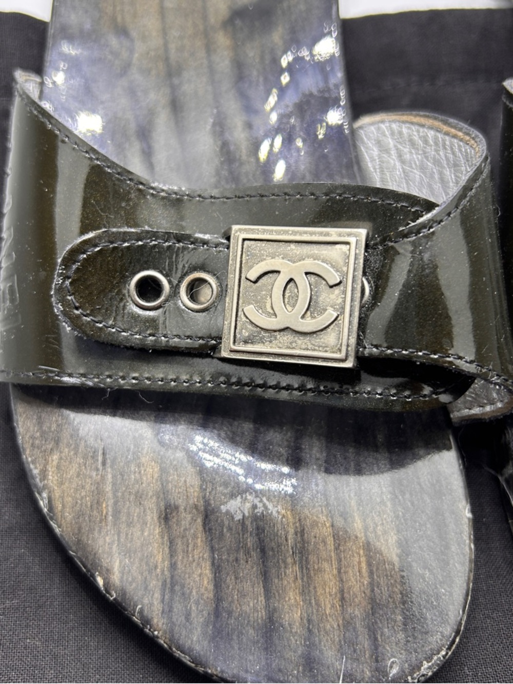 Chanel Wooden Platform Slide Sandals CC Logo Patent Leather Black Size 35 VTG - Picture 3 of 14